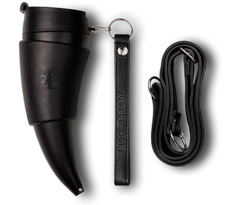 Caneca Goat Story Preto C/ Suporte e Alça Caneca Goat Story Preto C/ Suporte e Alça